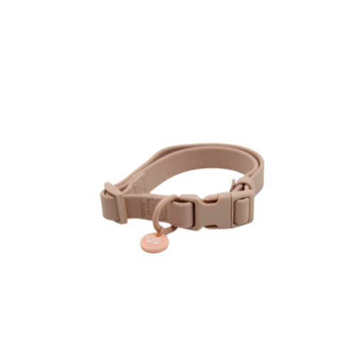 Pale pink collar